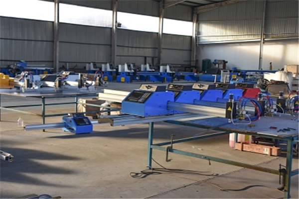 濟(jì)南龍門(mén)式數(shù)控切割機(jī)