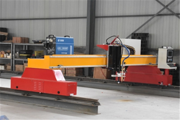 大龍門式數(shù)控切割機(jī)廠家向您分享龍門切割機(jī)的各種優(yōu)勢