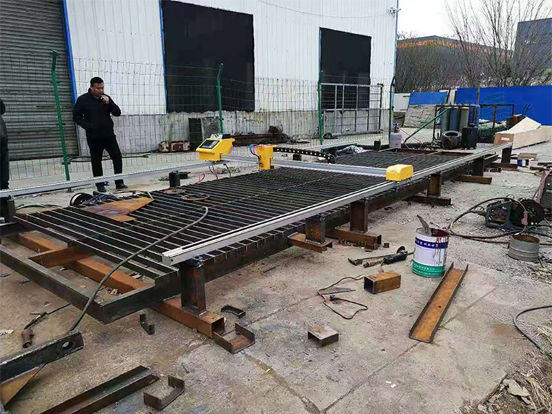 數(shù)控火焰切割機(jī) 數(shù)控火焰切割機(jī)